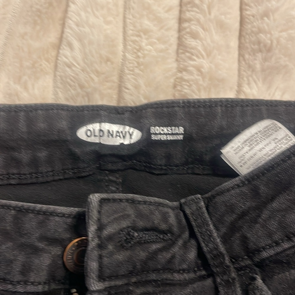Size 4 - Picture 2 of 3